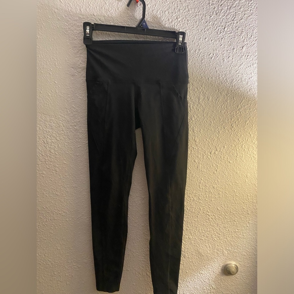 Pink leggings with pockets